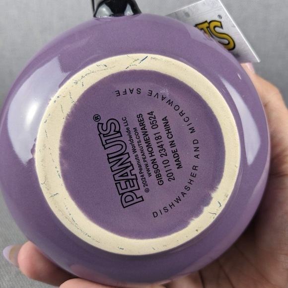 Peanuts Snoopy Hocus Pocus Witch Cauldron Mug - Picture 4 of 4